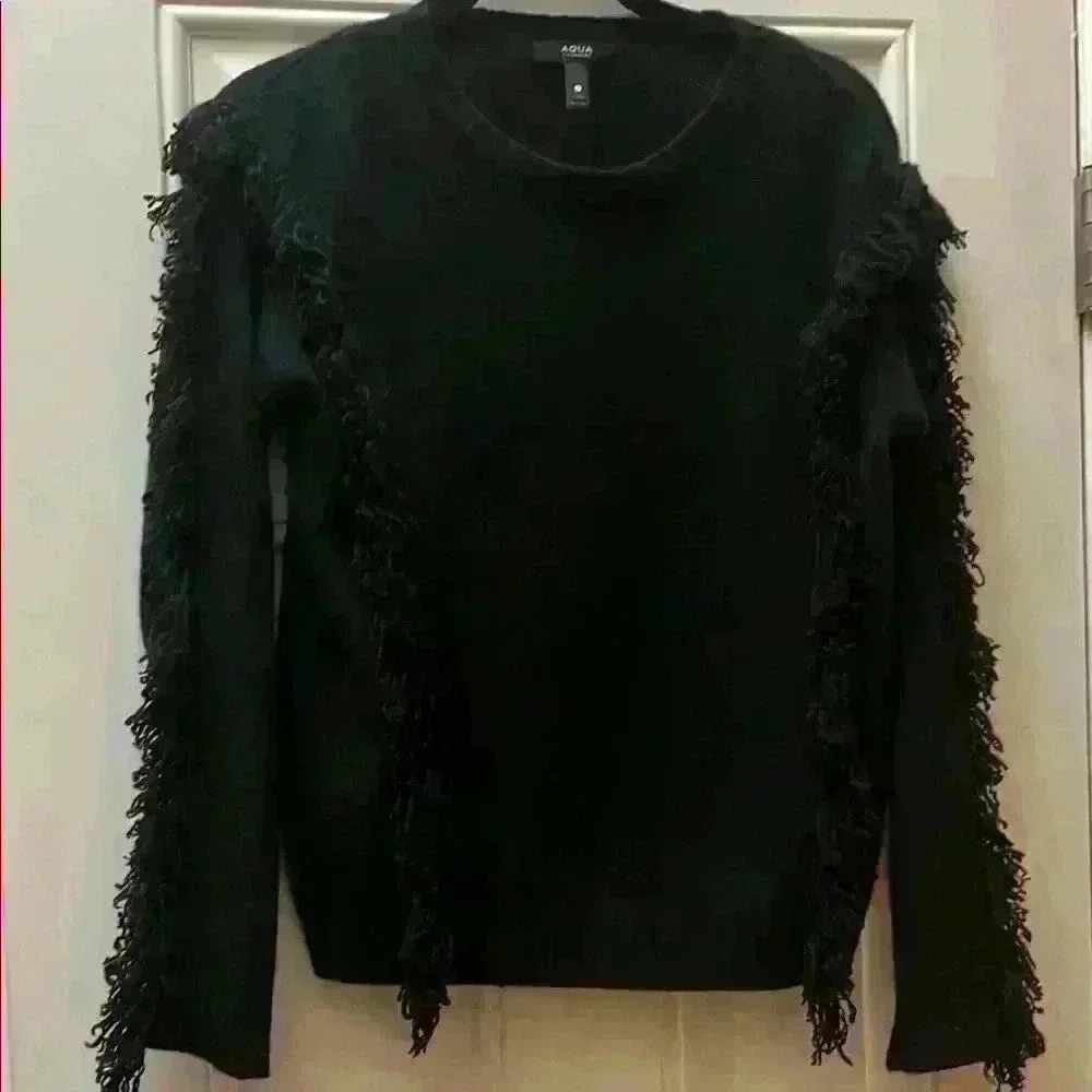 EUC Aqua Cashmere Women's Sweater with Fringe Detail